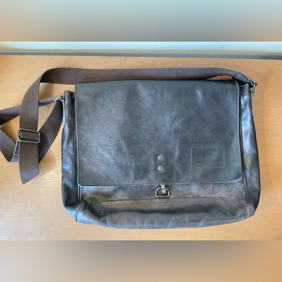Banana Republic Bags Vintage Banana Republic Leather Messenger Bag